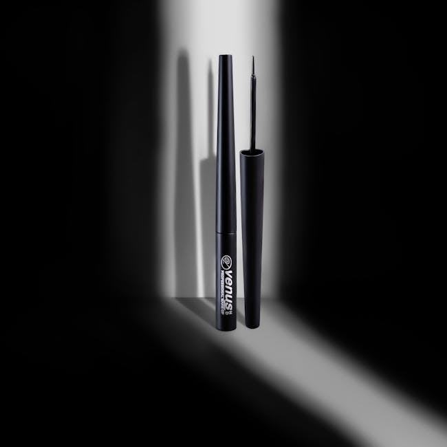Precision Eyeliner